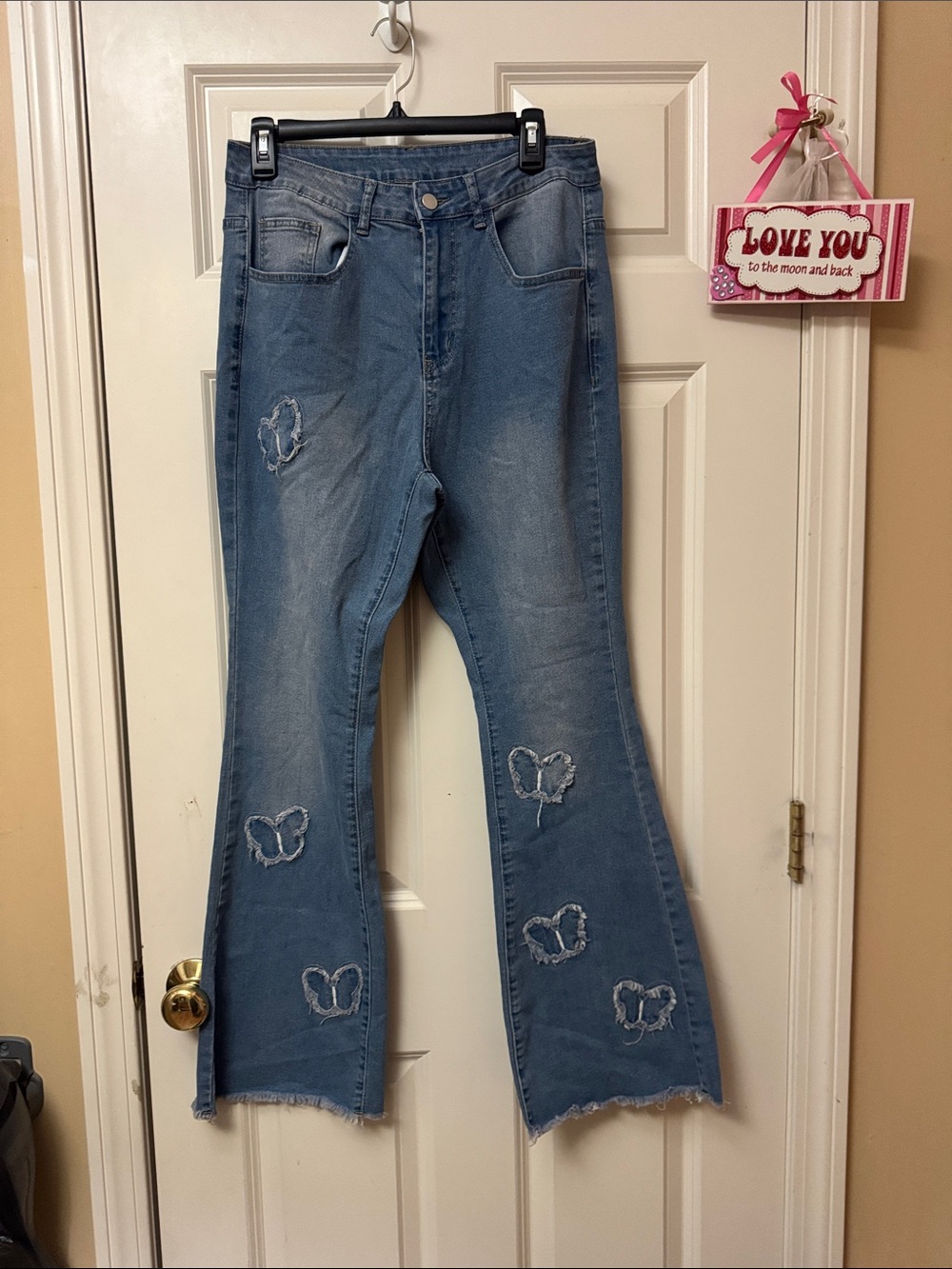 SHEIN Light Blue Butterfly Appliqué Flare Jeans